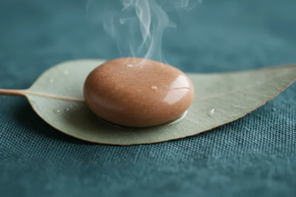 Men’s Razor Burn: Waxing Trends in 2026